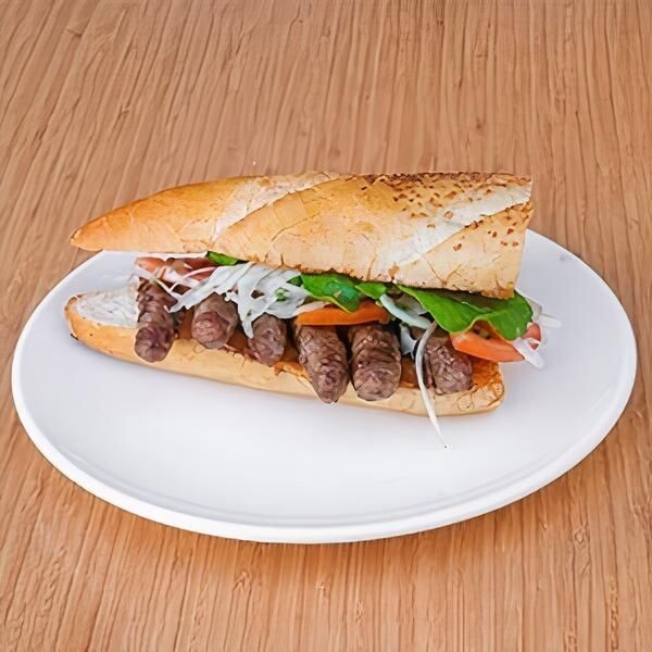 Yarım Ekmek Arası Ödemiş Köfte