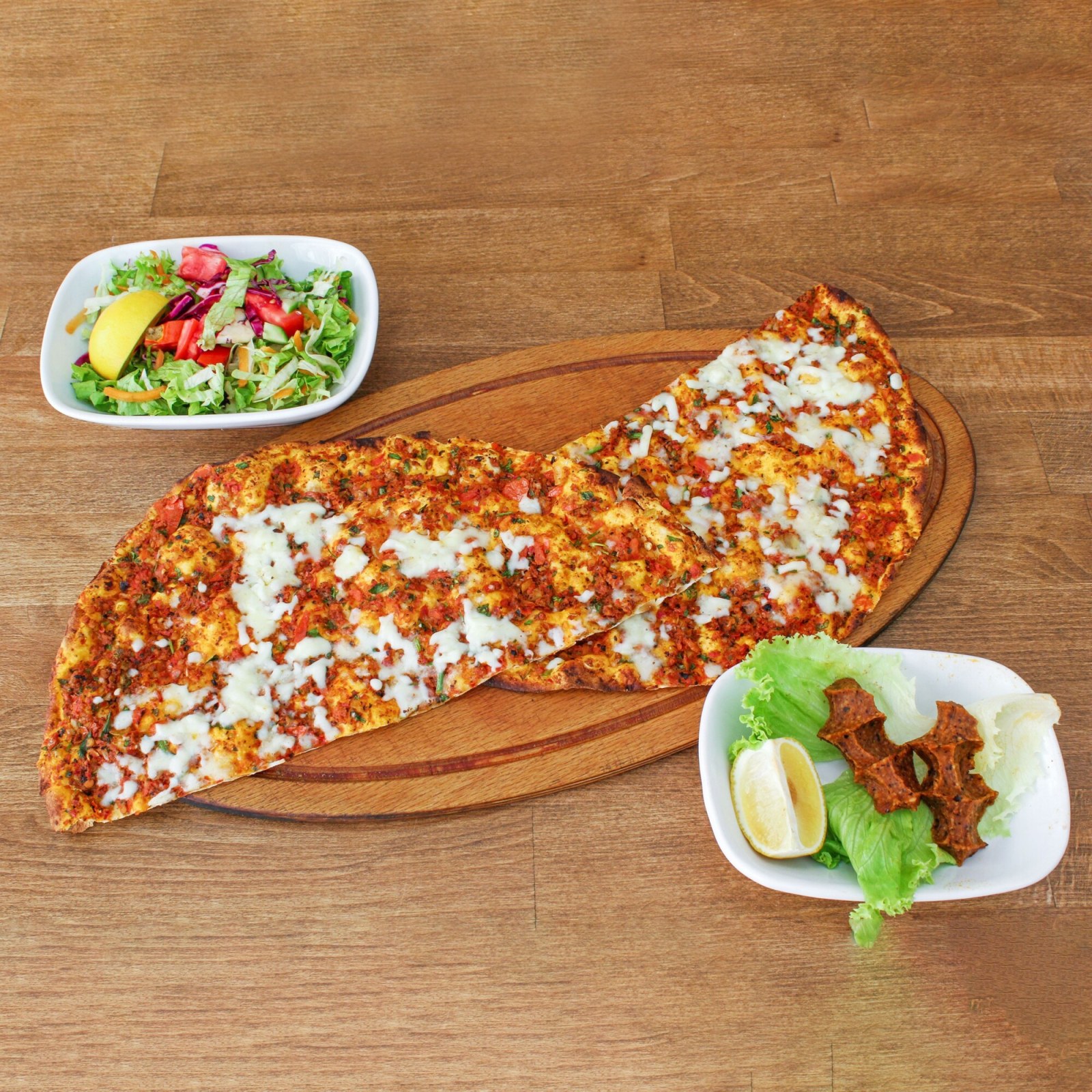 Kaşarlı Lahmacun