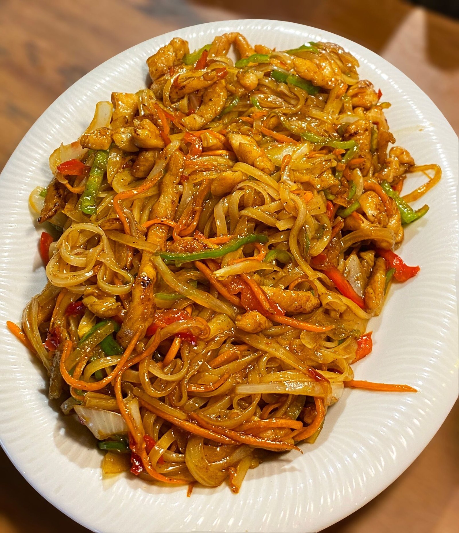 Pad Thai Tavuklu Noodle