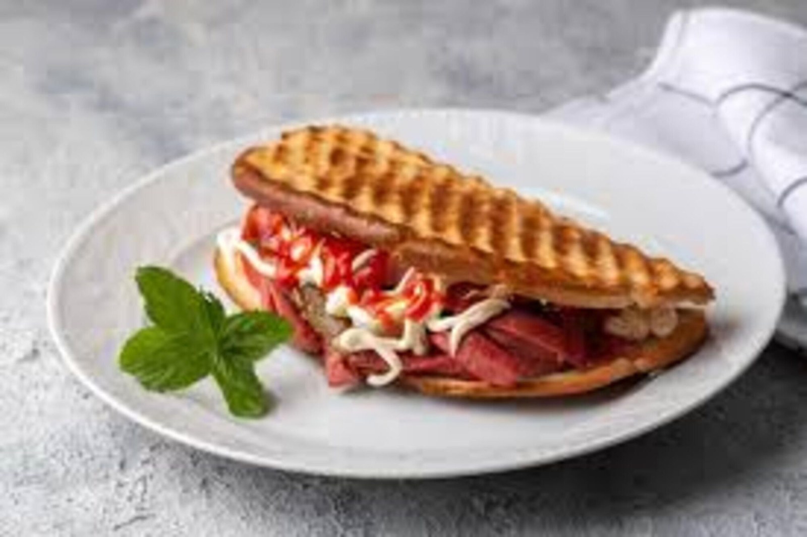 Ayvalık Ekmeğine Special Tost