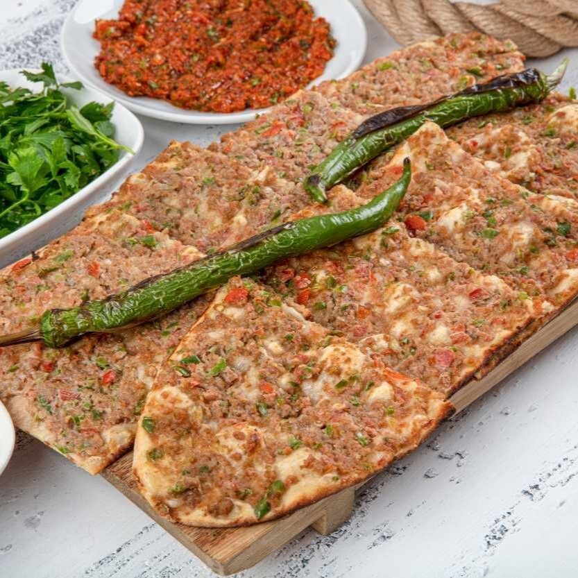 Menü 1 (Etli Ekmek+Ayran veya adana şalgam 300ml