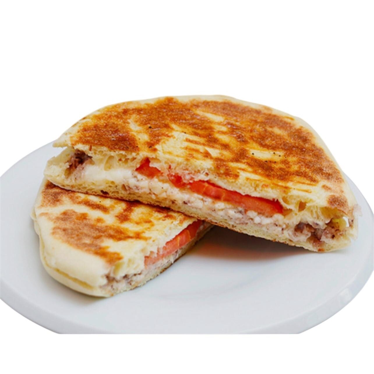 Beyaz Peynirli Domatesli Bazlama Tostu