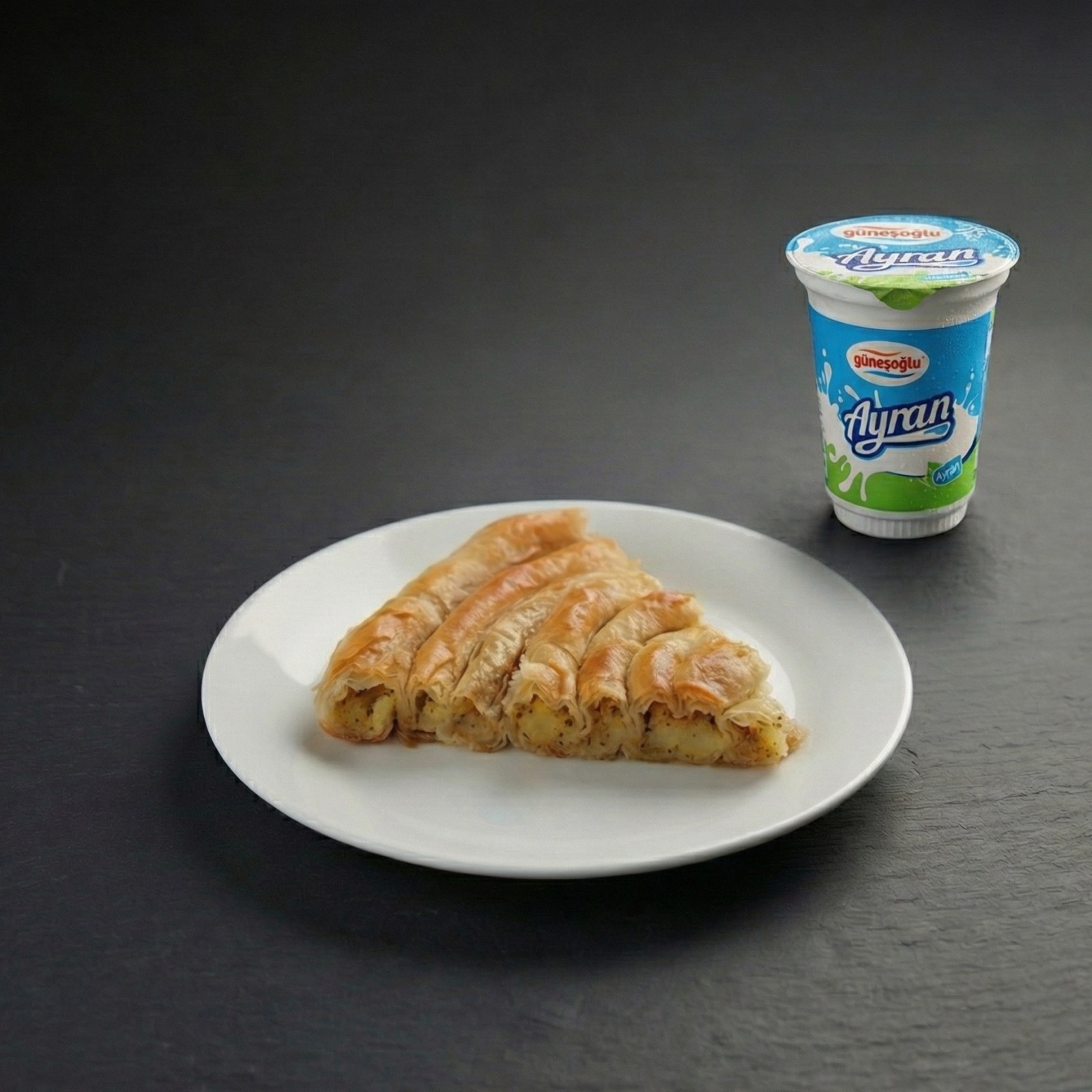 Patatesli Boşnak Böreği & Ayran (170 ml)