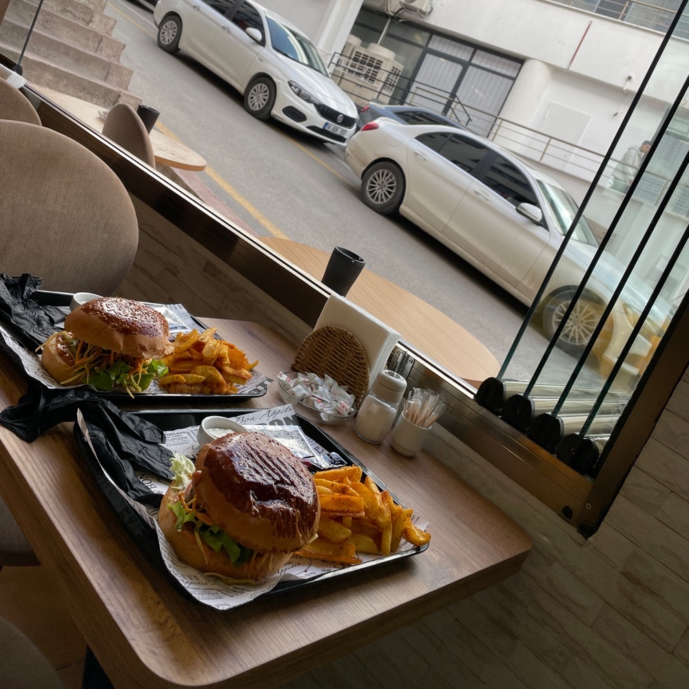 Çıtır Tavuk Burger & Özel Patates Kızartması