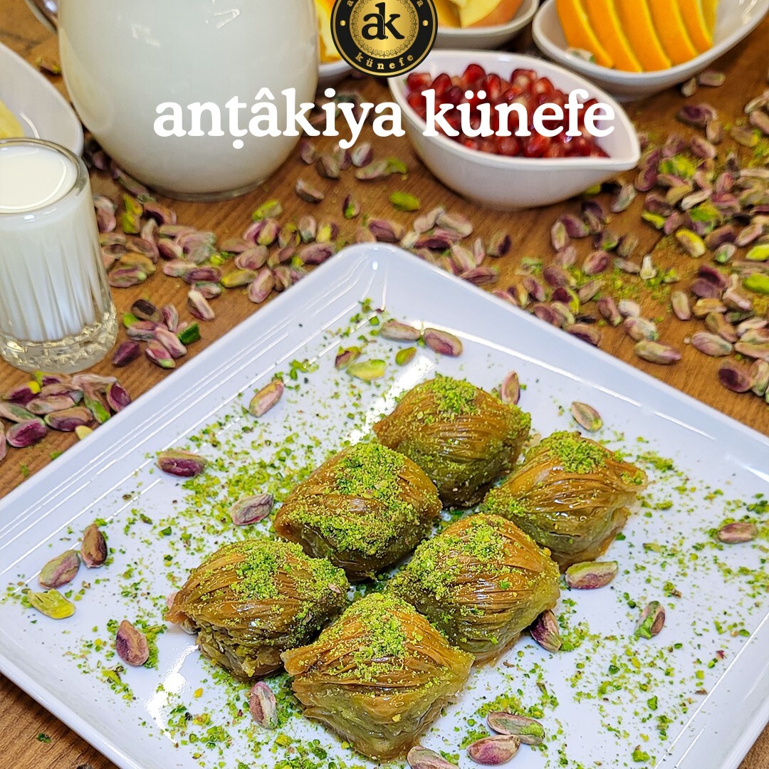 Midye Baklava (1 kg) + (250 gr) Dondurma