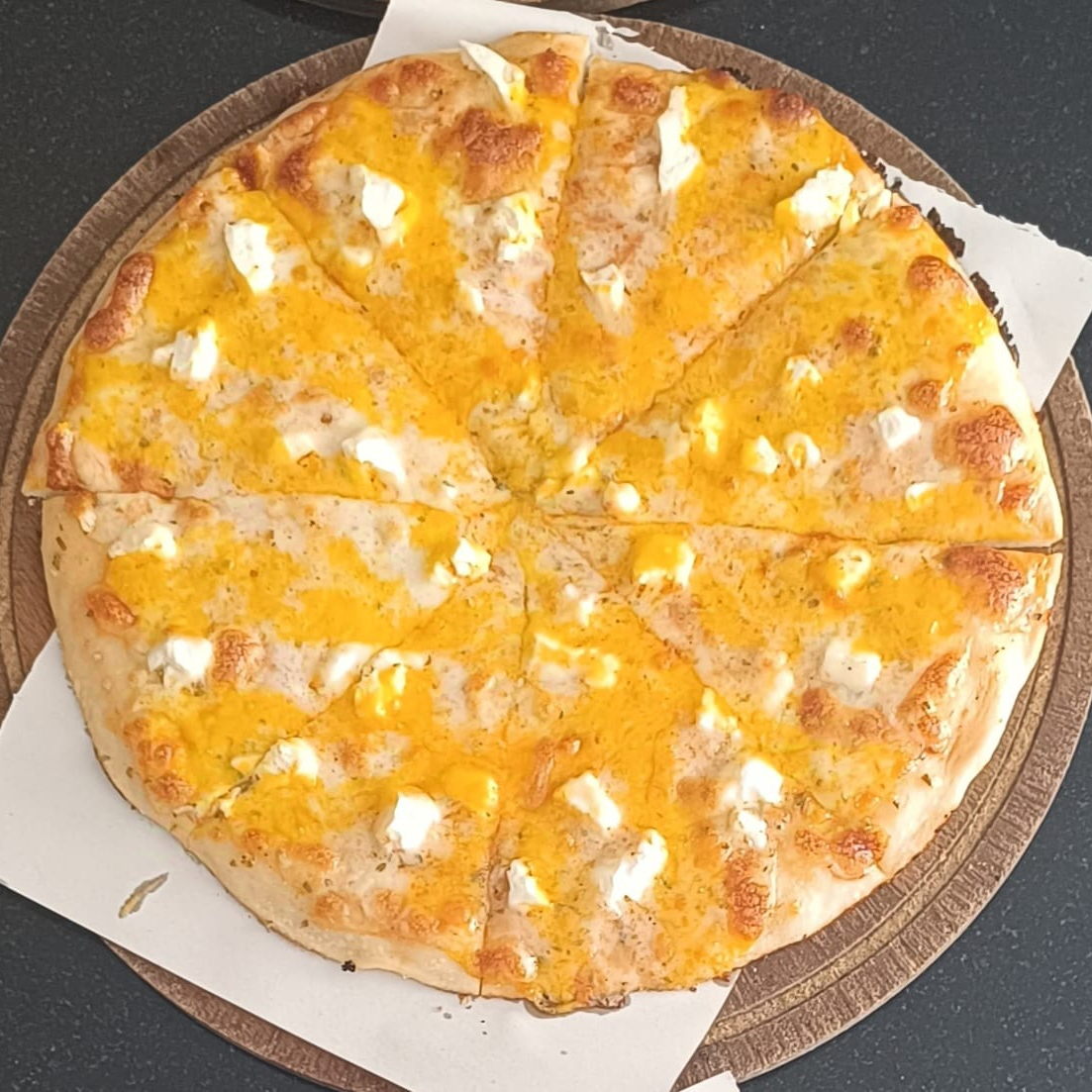 Dört Peynirli Pizza (Büyük)