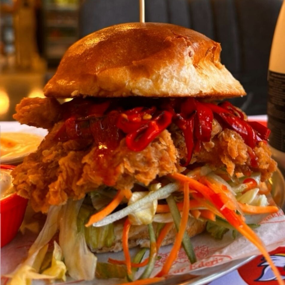 Relısh Eys Chıcken Burger (PATATES KIZARTMASI İLE)