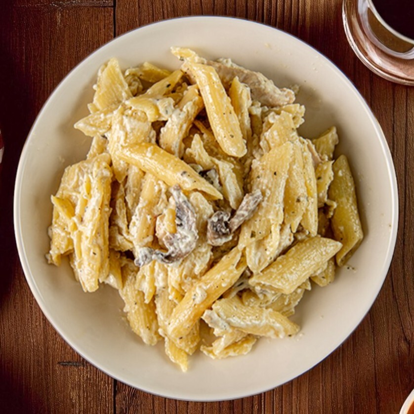 Hafize Ana’nın Tavuklu Kreması (Penne Kremalı Tavuklu)