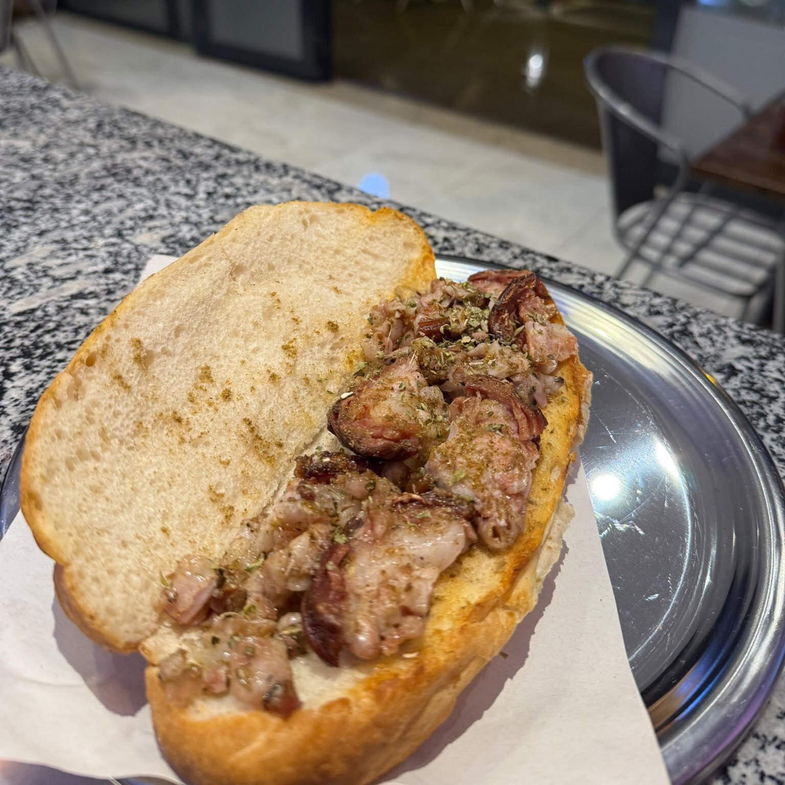 Ekmek Arası İri Kıyım Kuzu Kokoreç