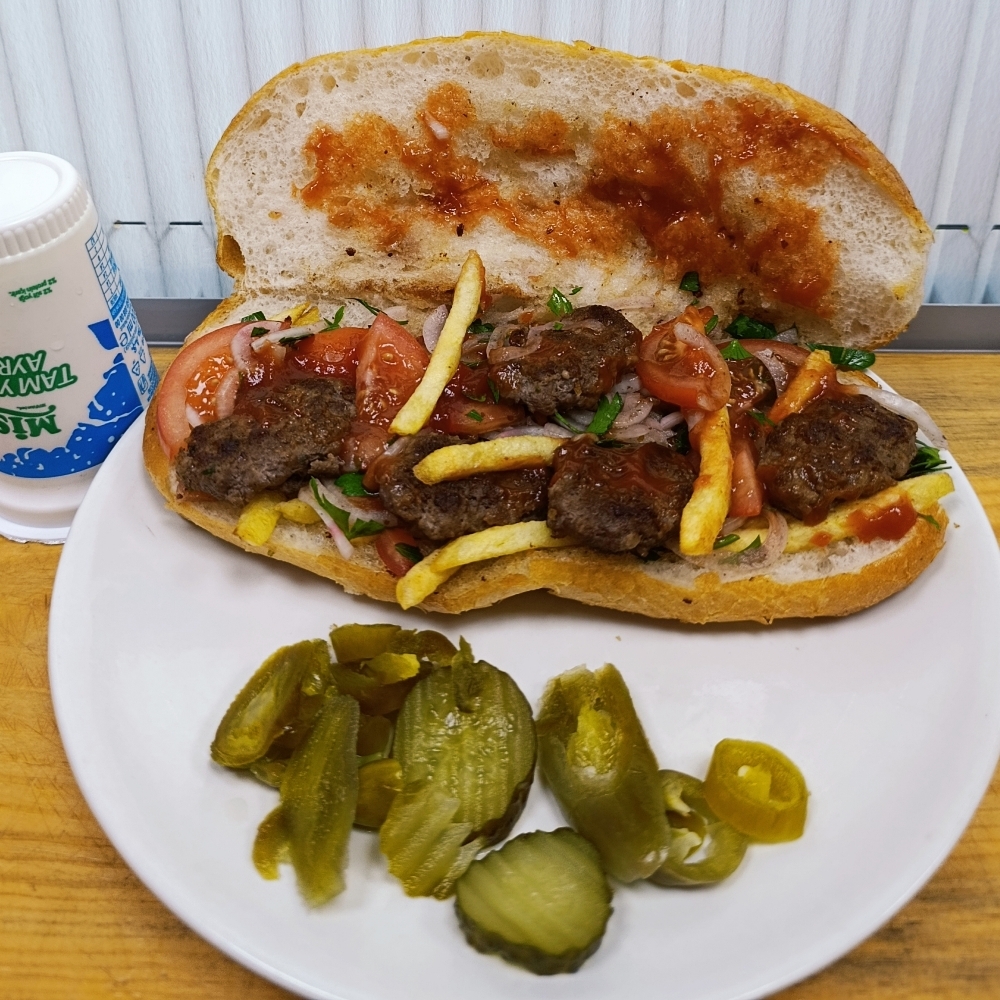 Köfte Ekmek