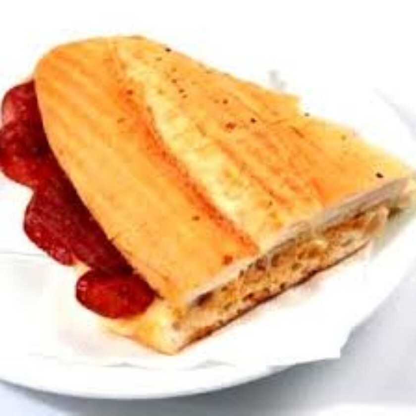 Sucuklu Tost (Yarım Baston)