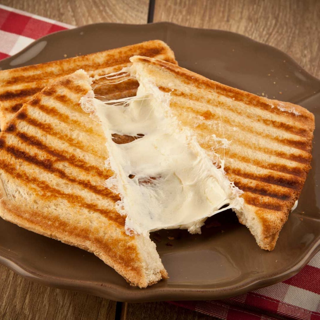 Beyaz Peynirli Tost