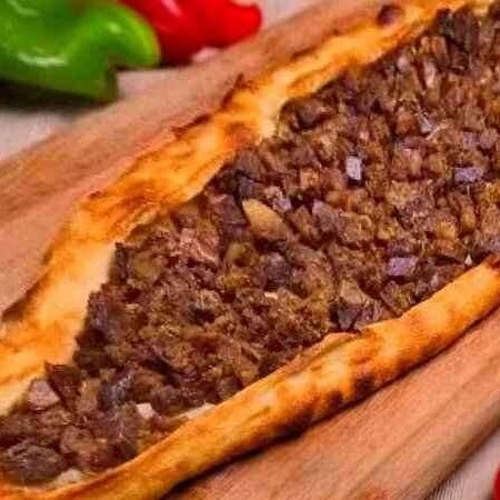 Kavurmalı Pide
