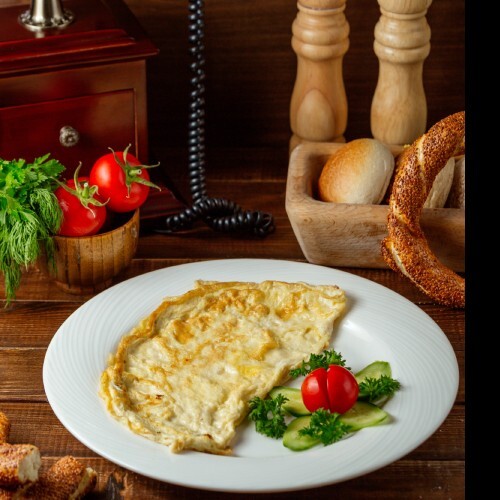 Sahanda Kaşarlı Yumurta / Scrambled Eggs with Kashkaval