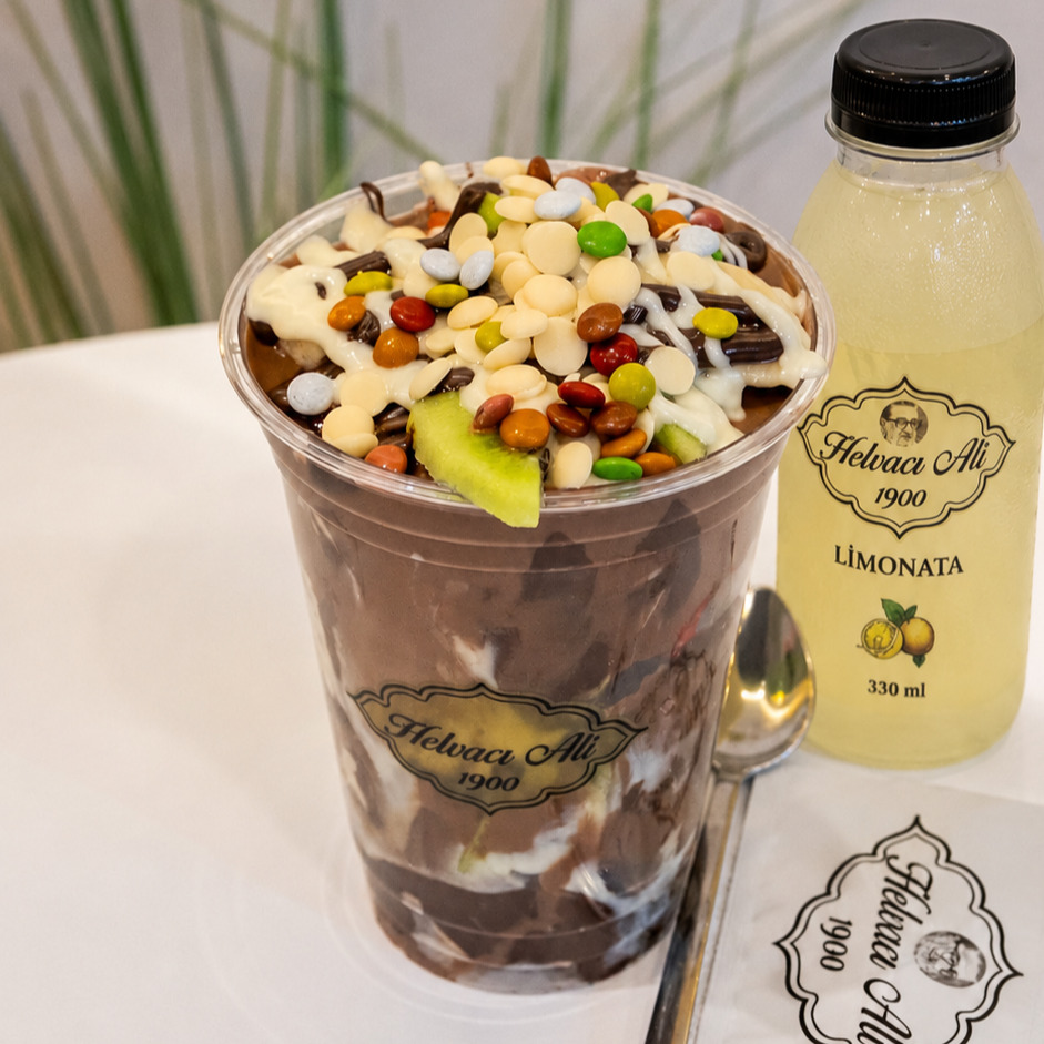Klasik Bardak Waffle Büyük Boy + Ev Yapımı Limonata
