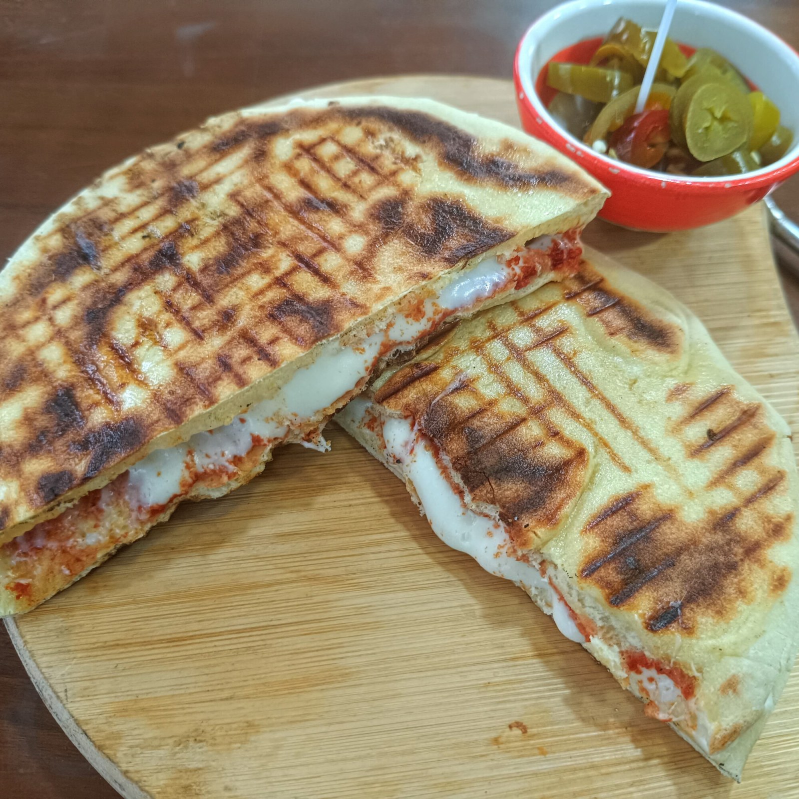 Kaşarlı Bazlama Tost