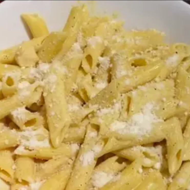 Köri Soslu Kremalı Spaghetti Mısır Parmesan