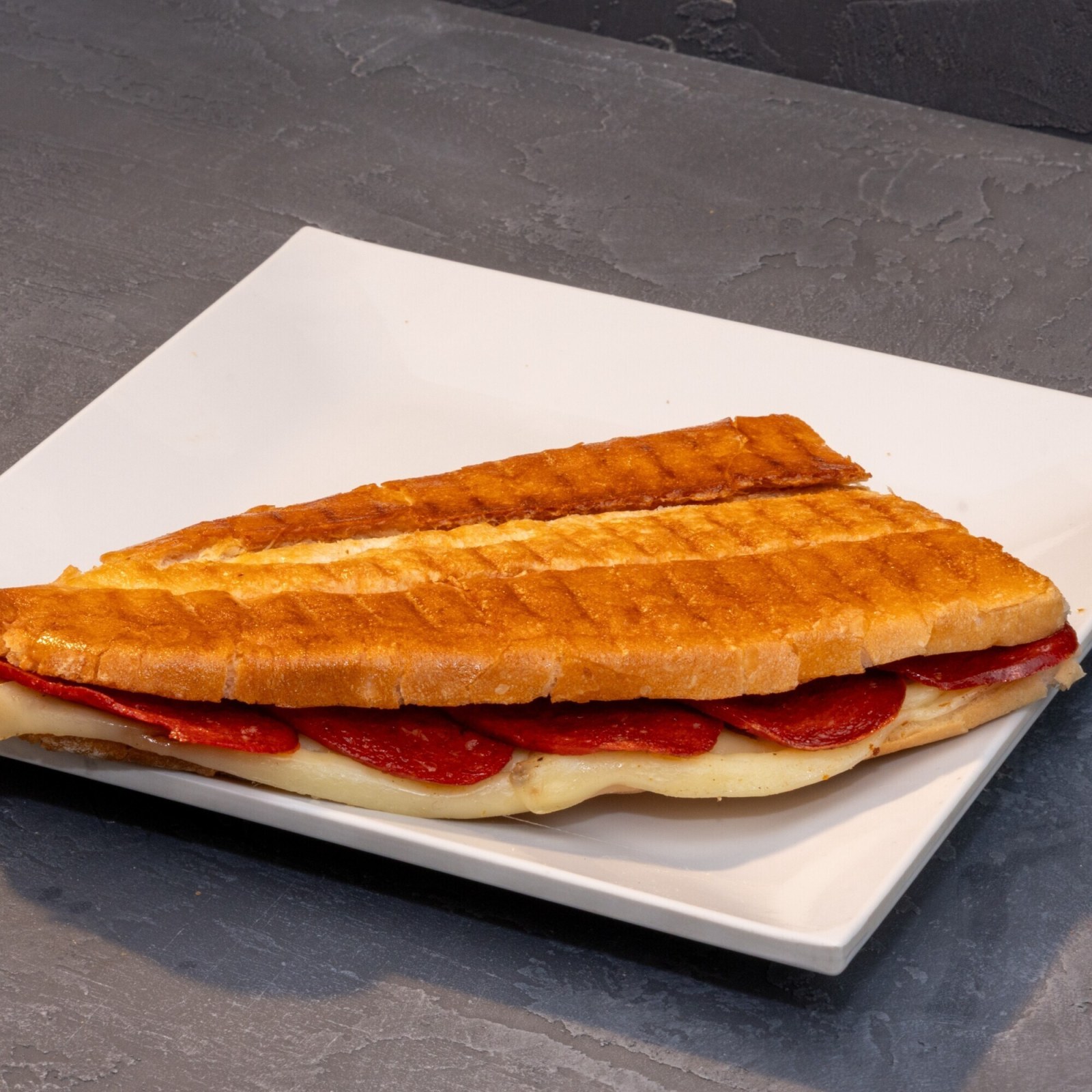 Yarım Ekmek Arası Karışık Tost