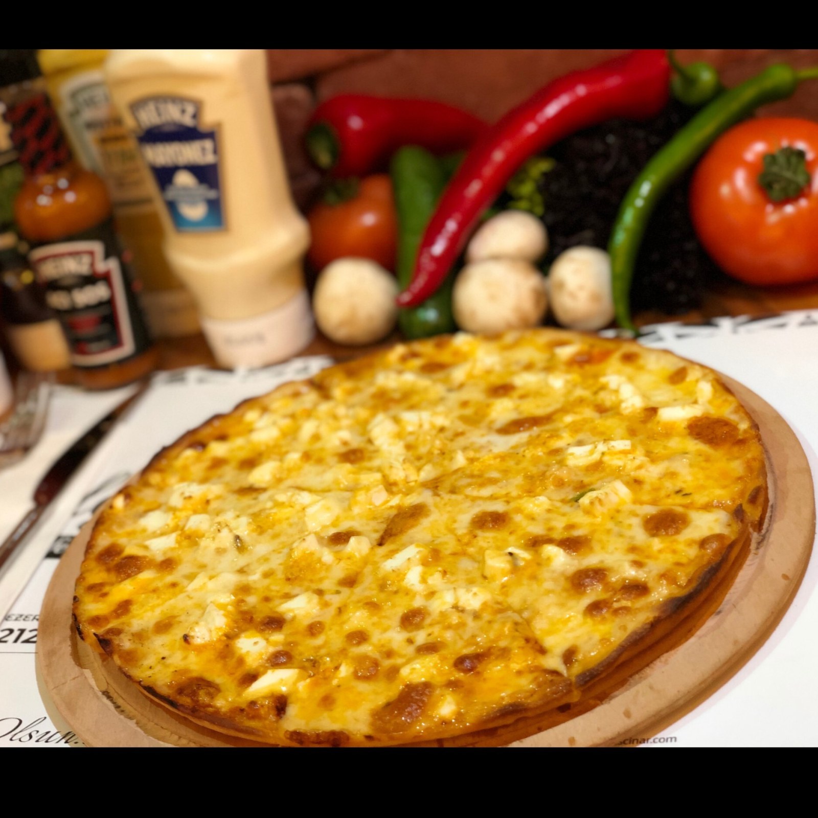 4 Peynirli Pizza