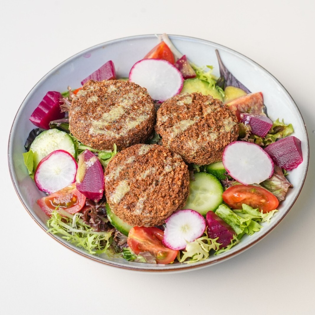 Falafel Salata Vegan