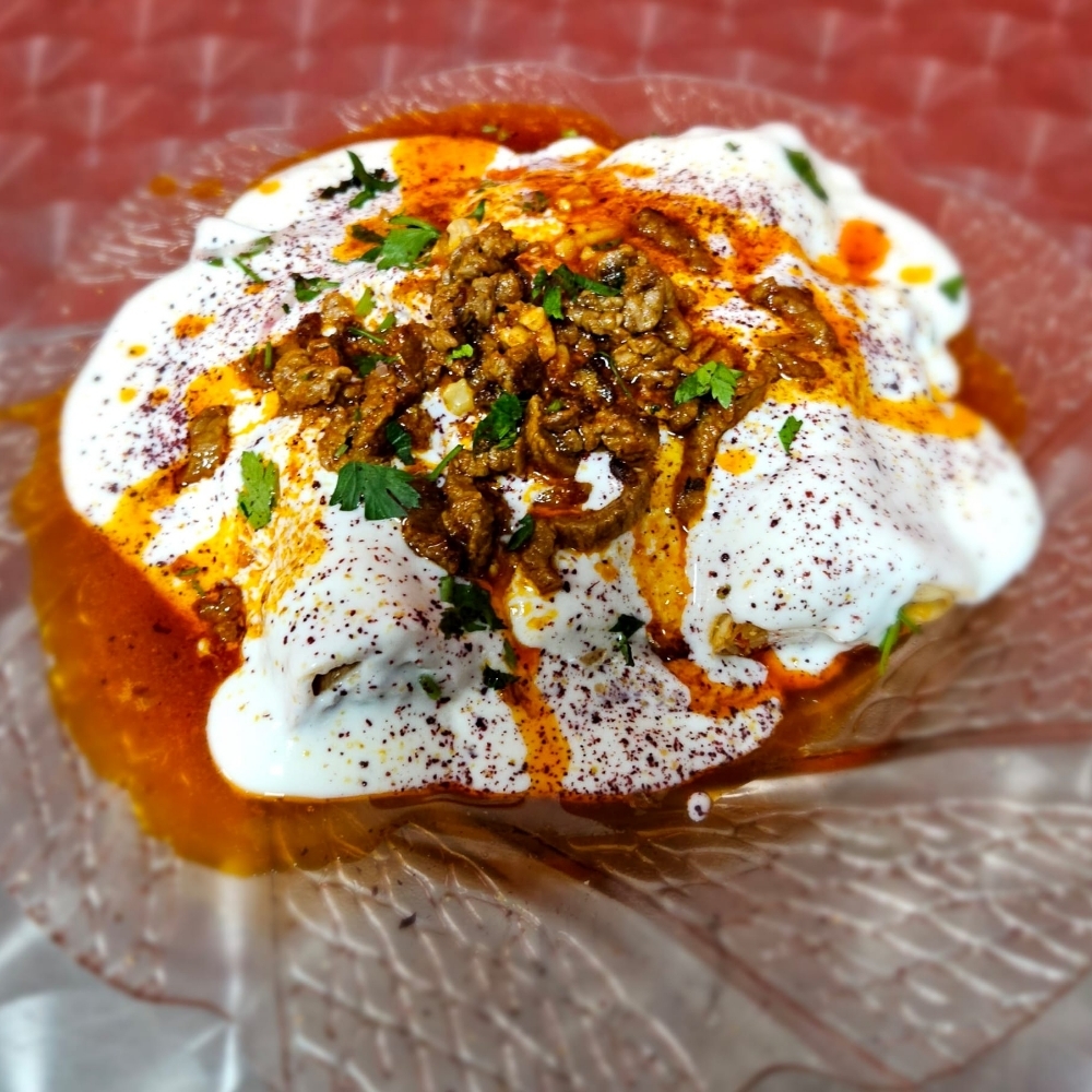 Yoğurtlu Biftek Mantuni