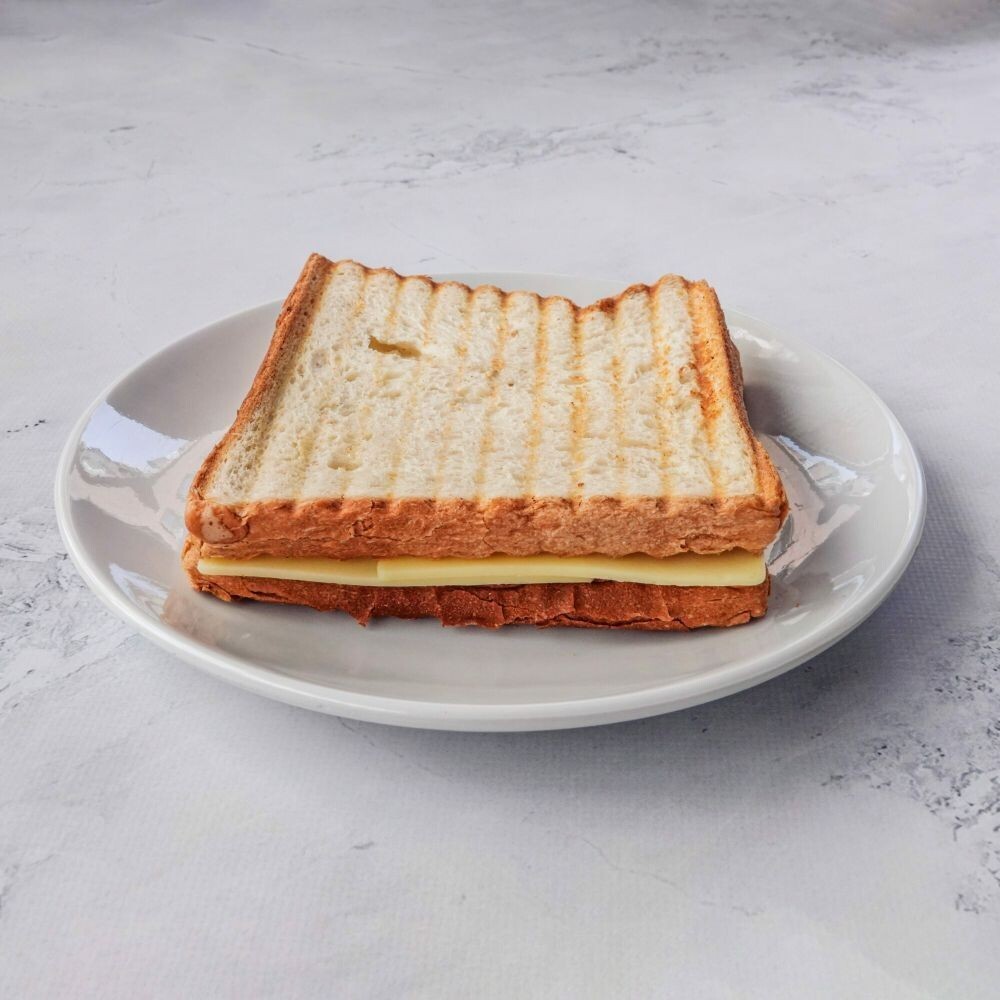 Beyaz Peynirli Tost