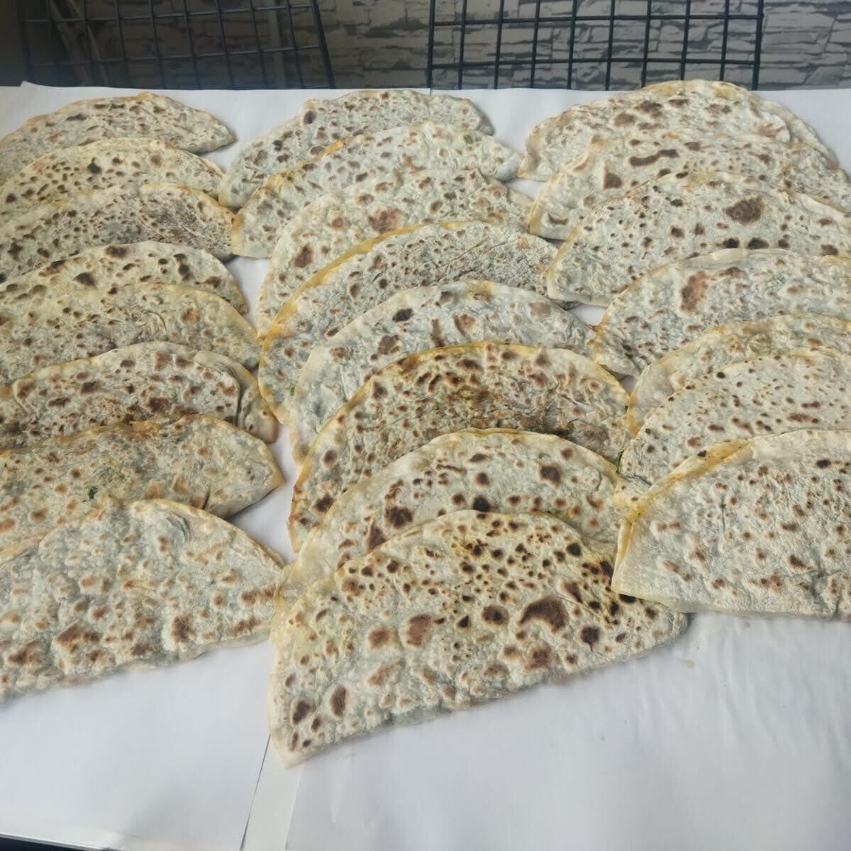 Sucuklu Kaşarlı Yumurtalı Börek