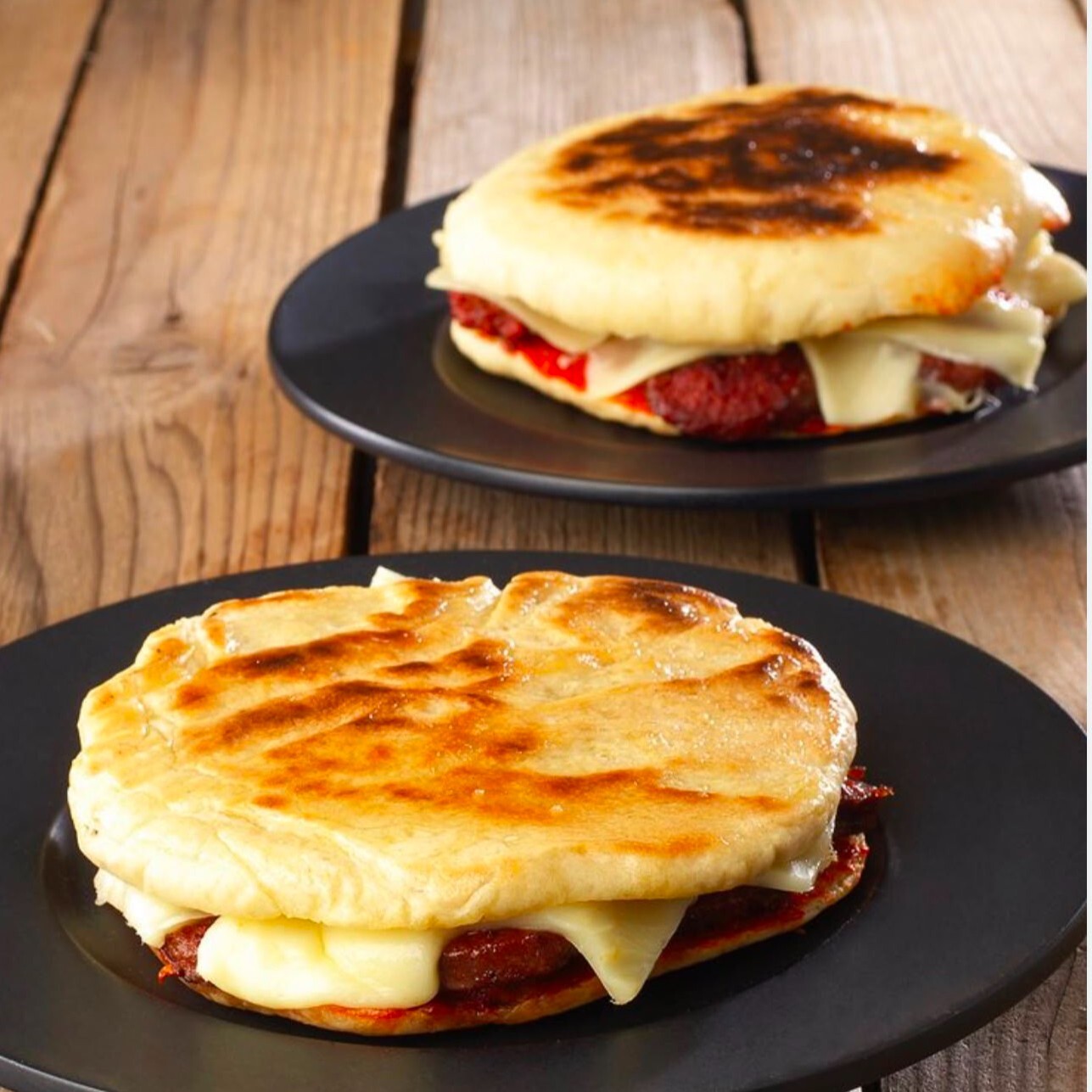 Sucuklu Kaşarlı Bazlama Tost