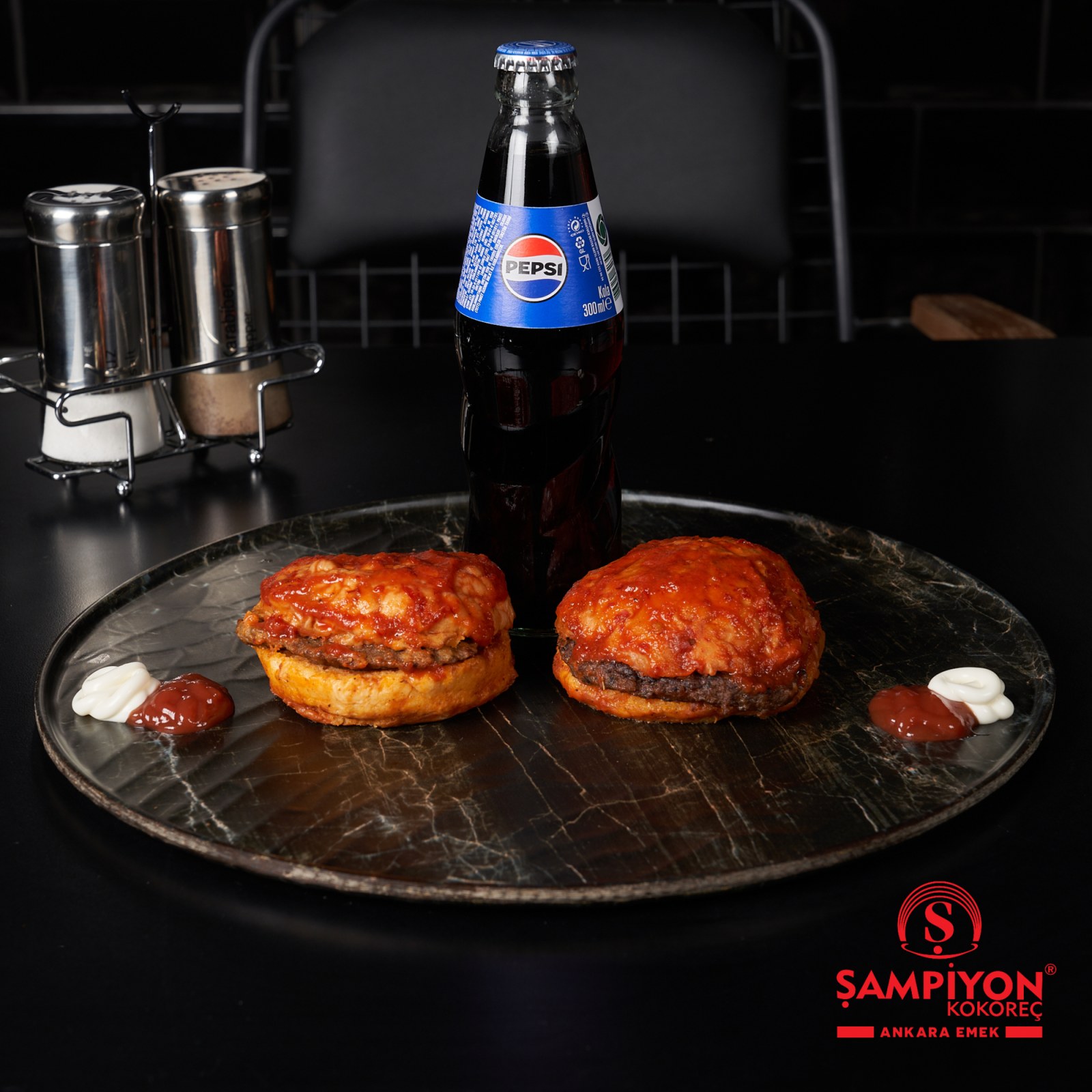 Şampiyon Islak Hamburger 3 Adet Menü Ve Şişe Kola