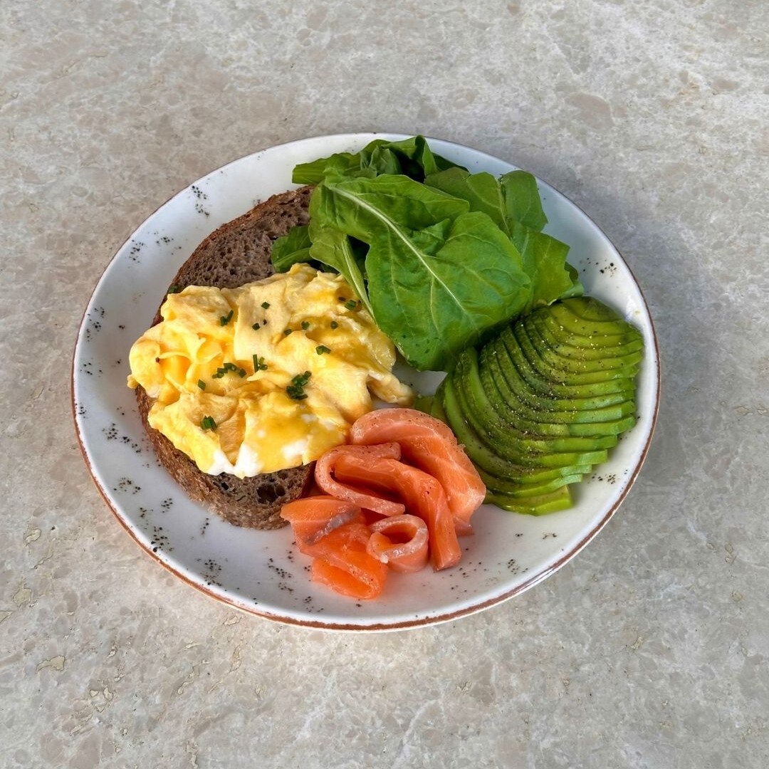 Somonlu Avokado Bruschetta