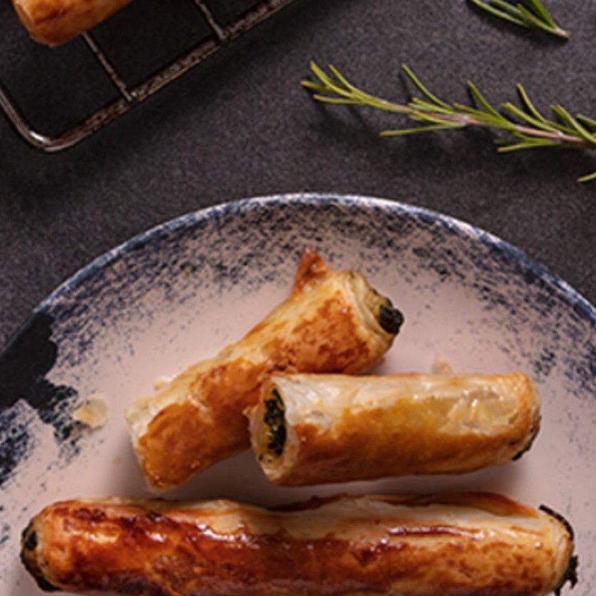 8 Adet Rulo Börek Patatesli & 2 Adet Coca-Cola (33 cl.)