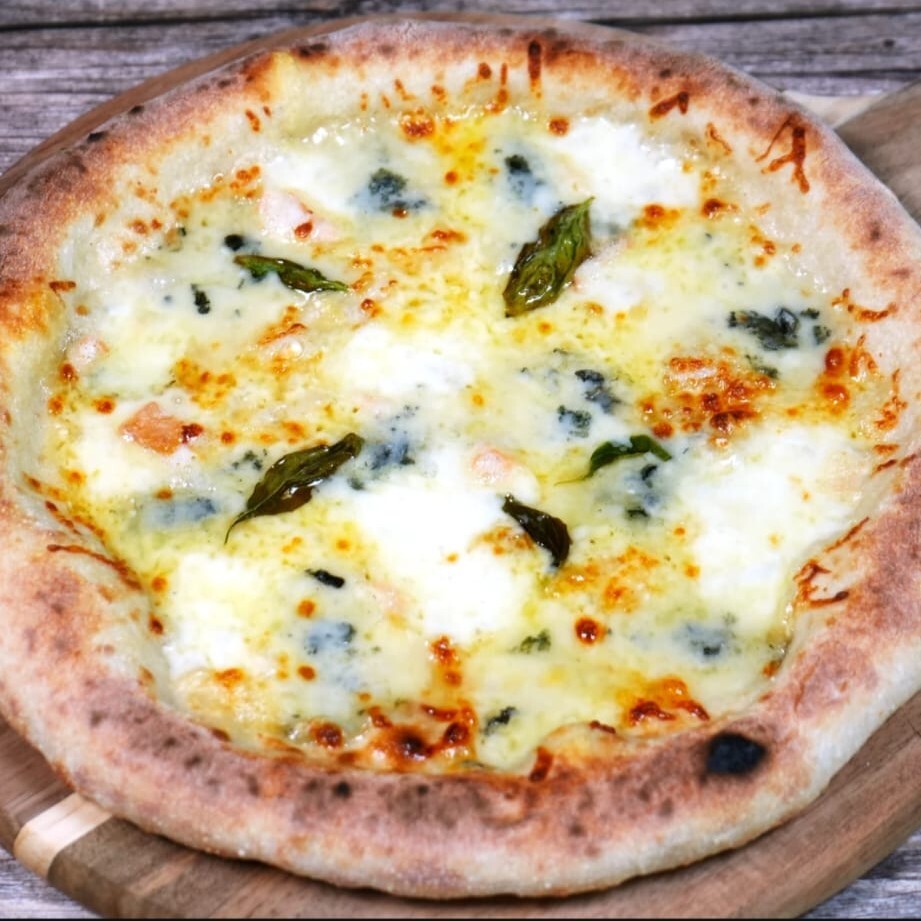 Dört Peynir Pizza