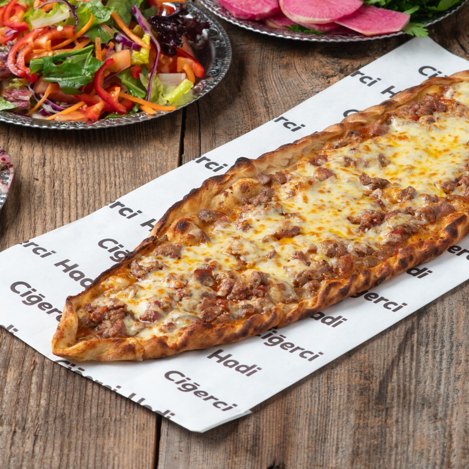 Kaşarlı Kuşbaşılı Pide