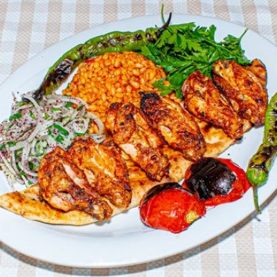 özel baharat ve soslu Kanat (Kg.) Pilav + Salata + Pide +köz biber domates