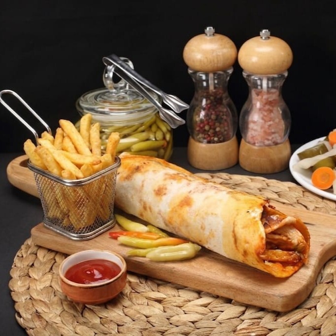 Hatay Usulü Tavuk Döner Dürüm (100 gr) + Patates Kızartması