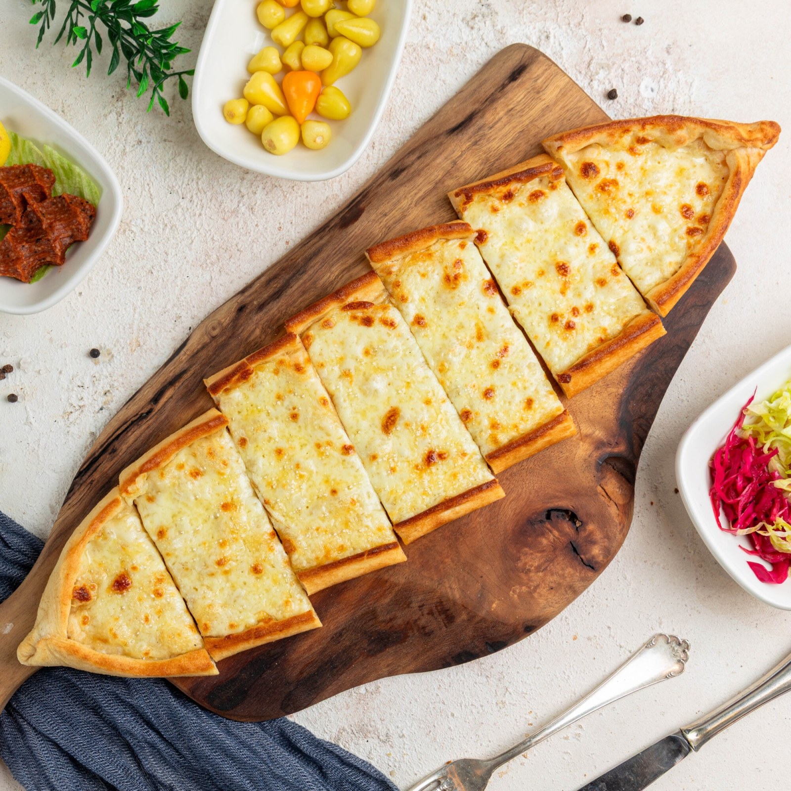 Kaşarlı Pide+Coca Cola