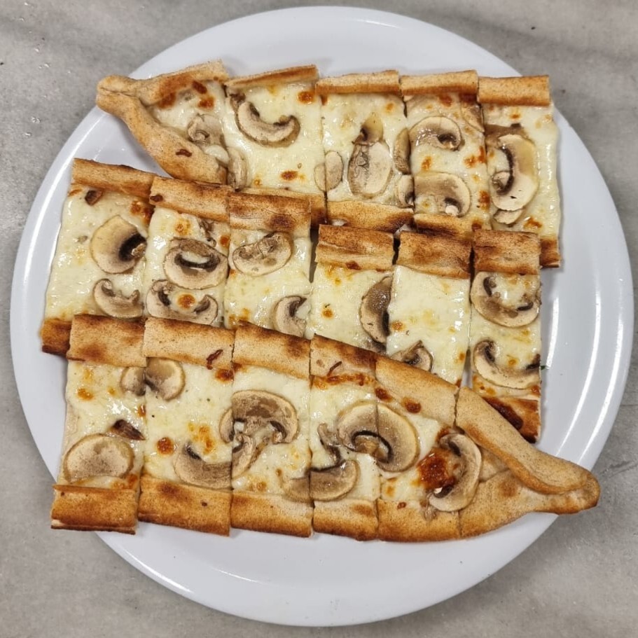 Mantarlı Kaşarlı Pide