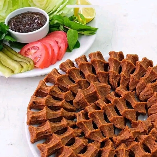 Çiğ Köfte (1 Kg.) (Garnitürsüz)