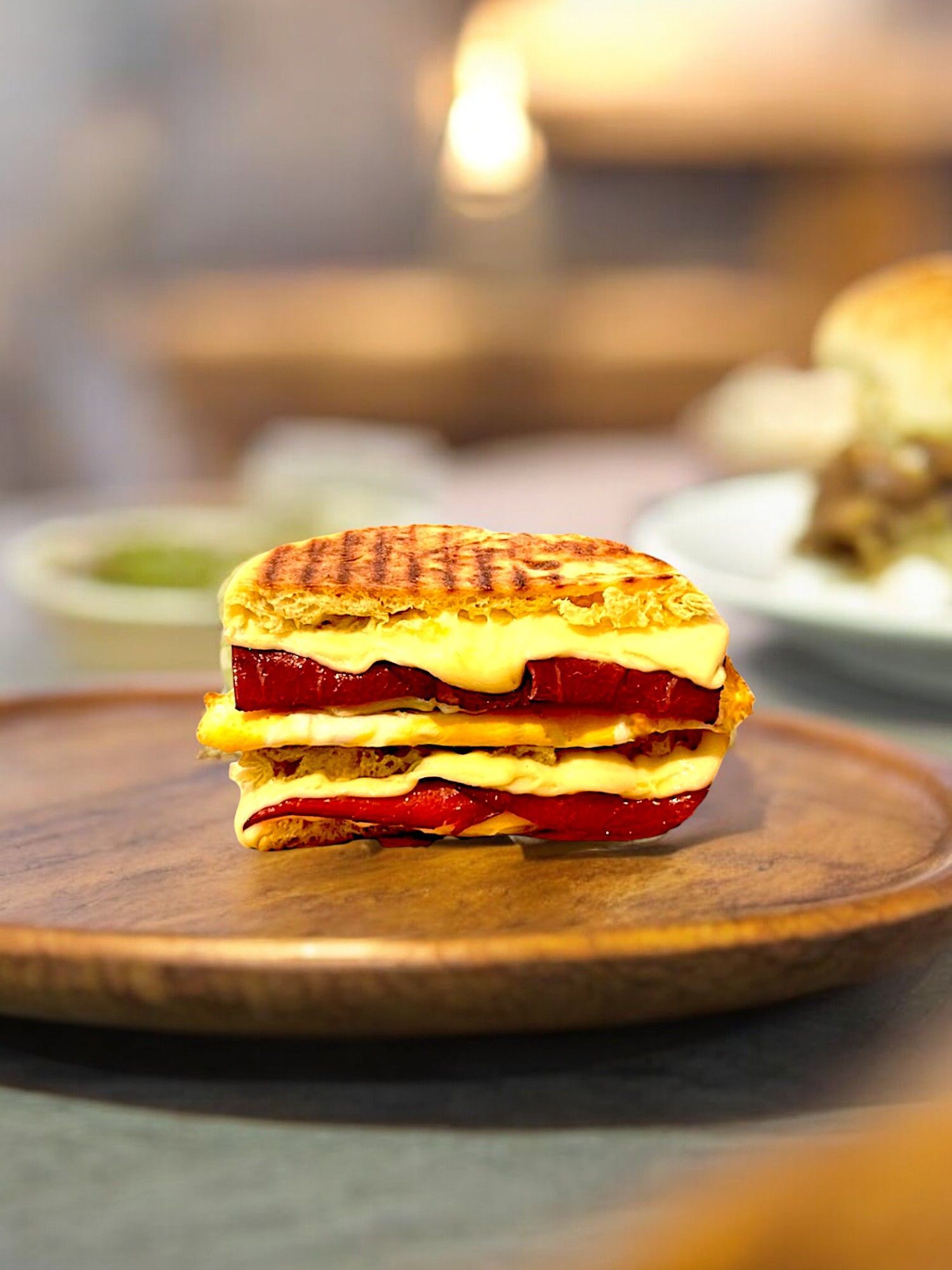 Baz Yumurtalı, Pastırmalı Tost (Osmanlı Tostu)