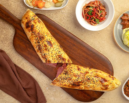 Dana Pastırmalı Pide (Kapalı)