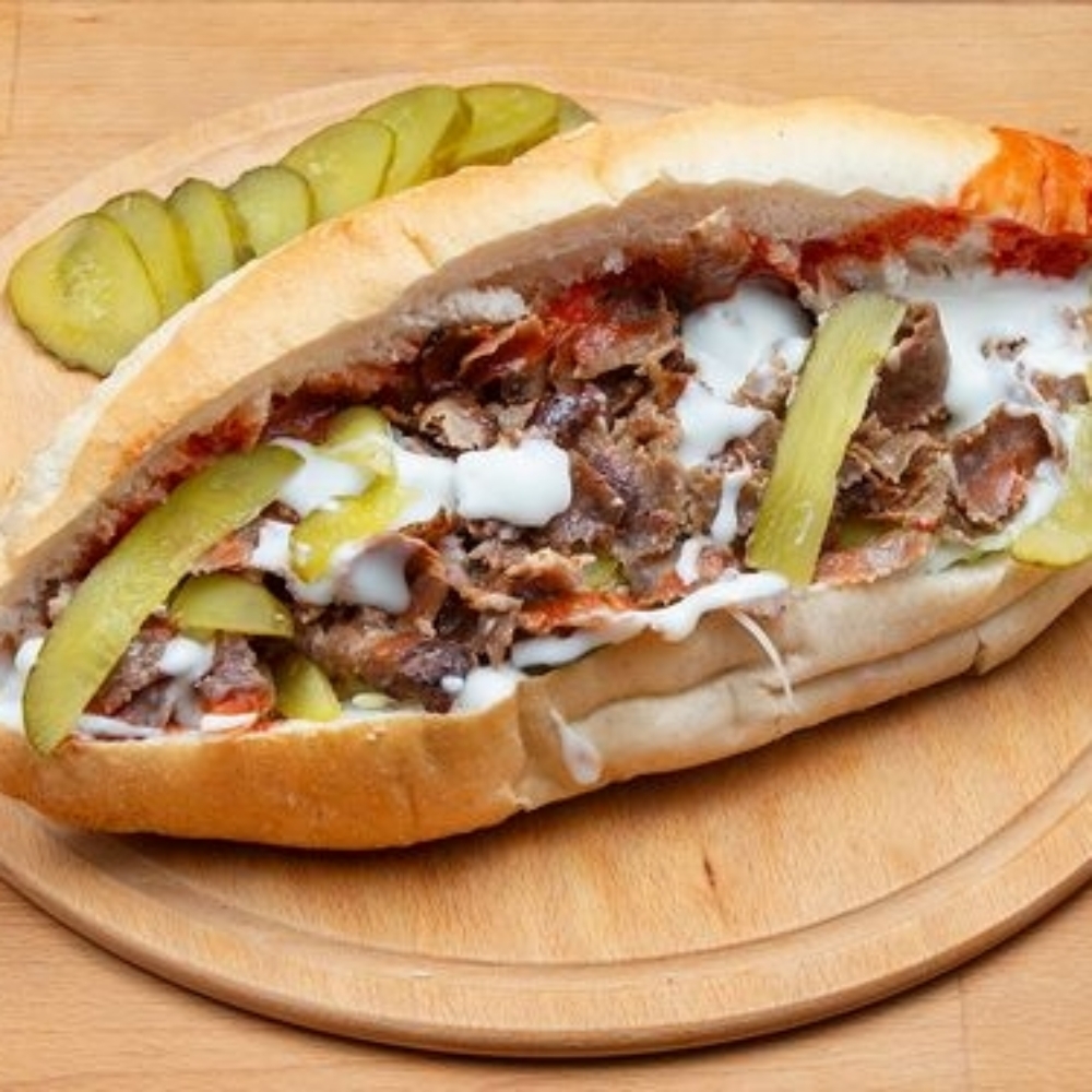 Tam Ekmek Arası Kızarmış Kaşarlı Kuzu Et Döner