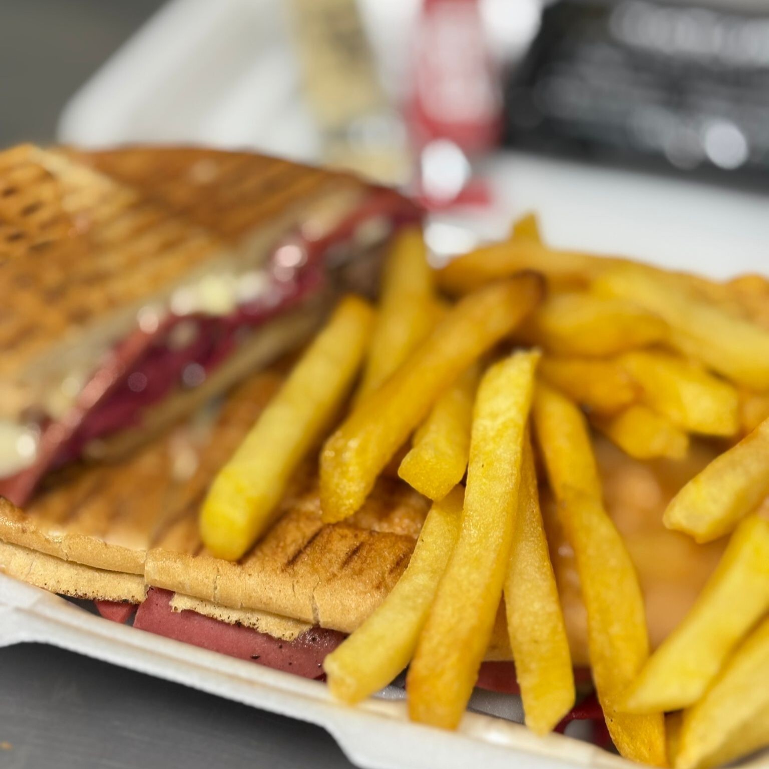 Sosisli Tost