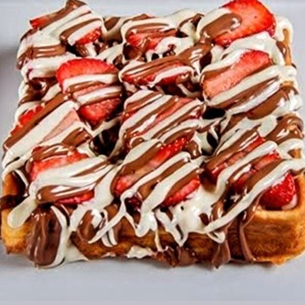 Çilekli Waffle