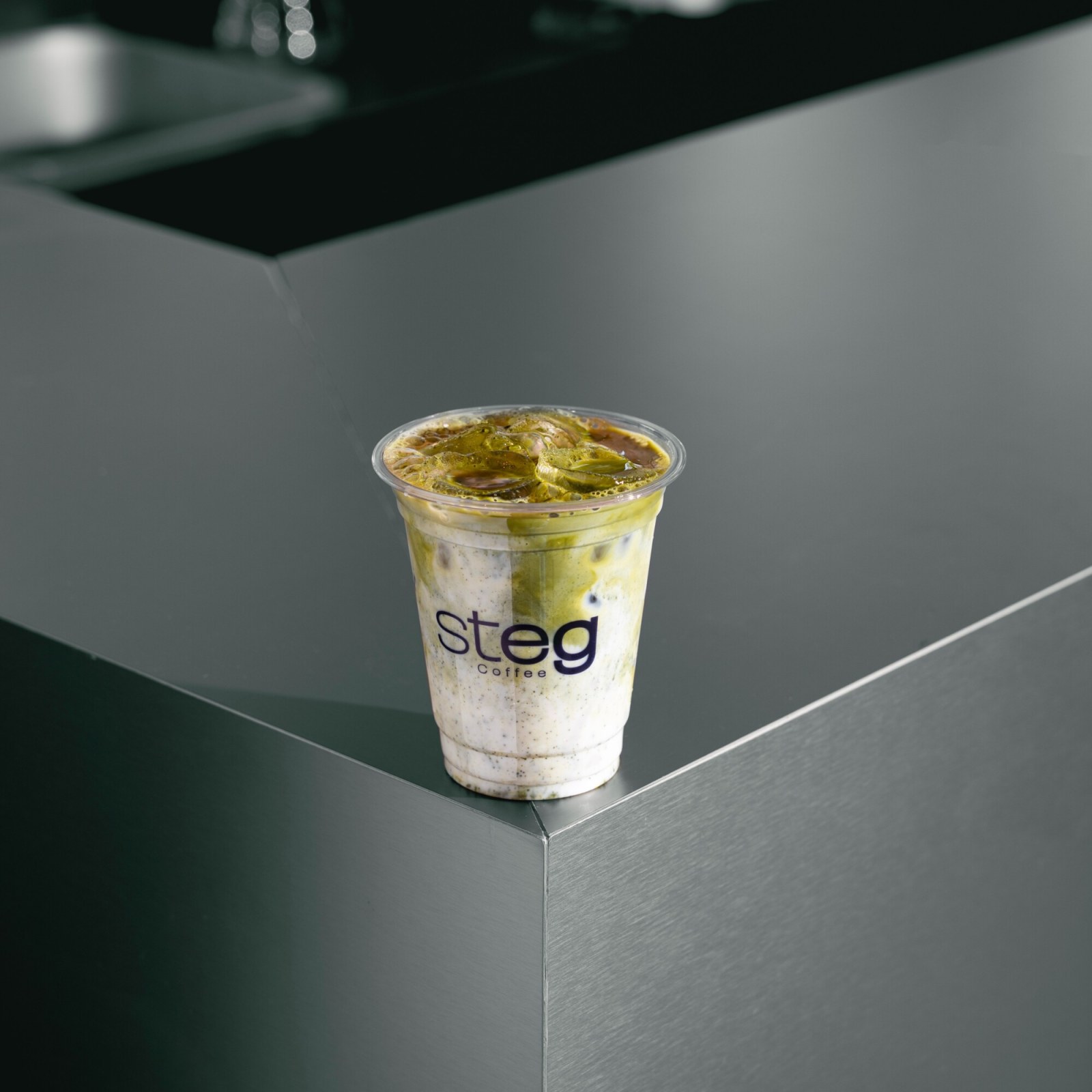 Iced Matcha Latte (12 oz)