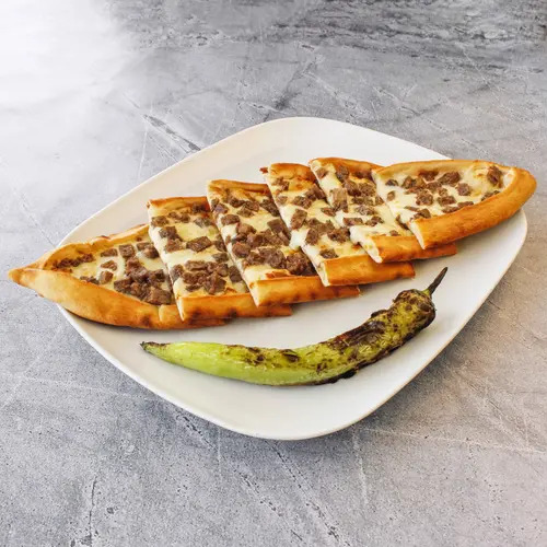 Kuşbaşılı kaşarlı Pide Menü
