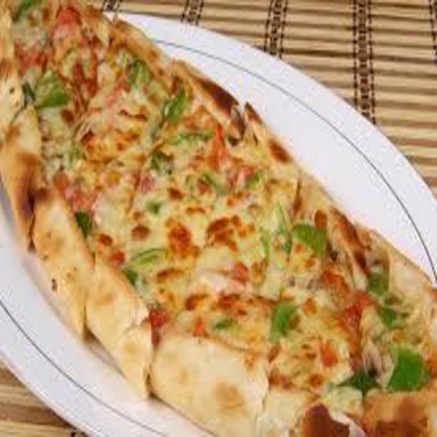Kaşarlı Sebzeli Pide + Ayran