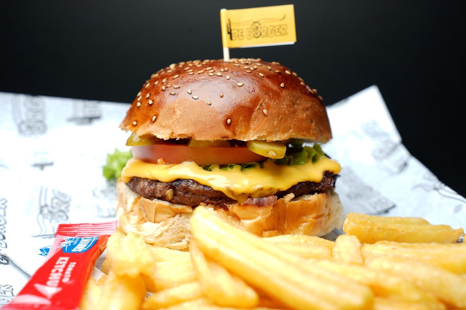 Cheeseburger+Coca Cola Menü