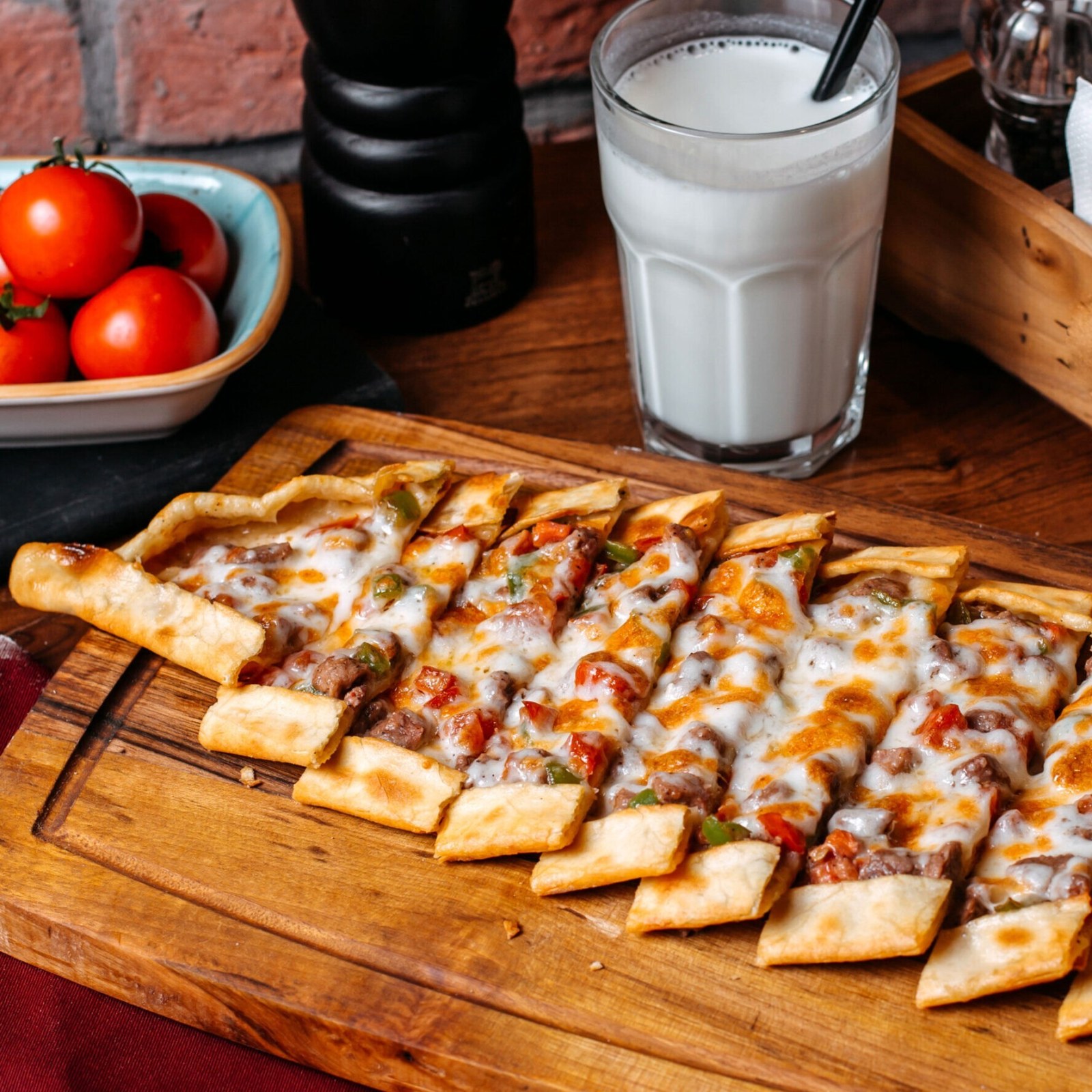 Kuşbaşı Kaşarlı Pide