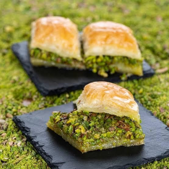 Tereyağlı Fıstıklı Baklava (500 gr)
