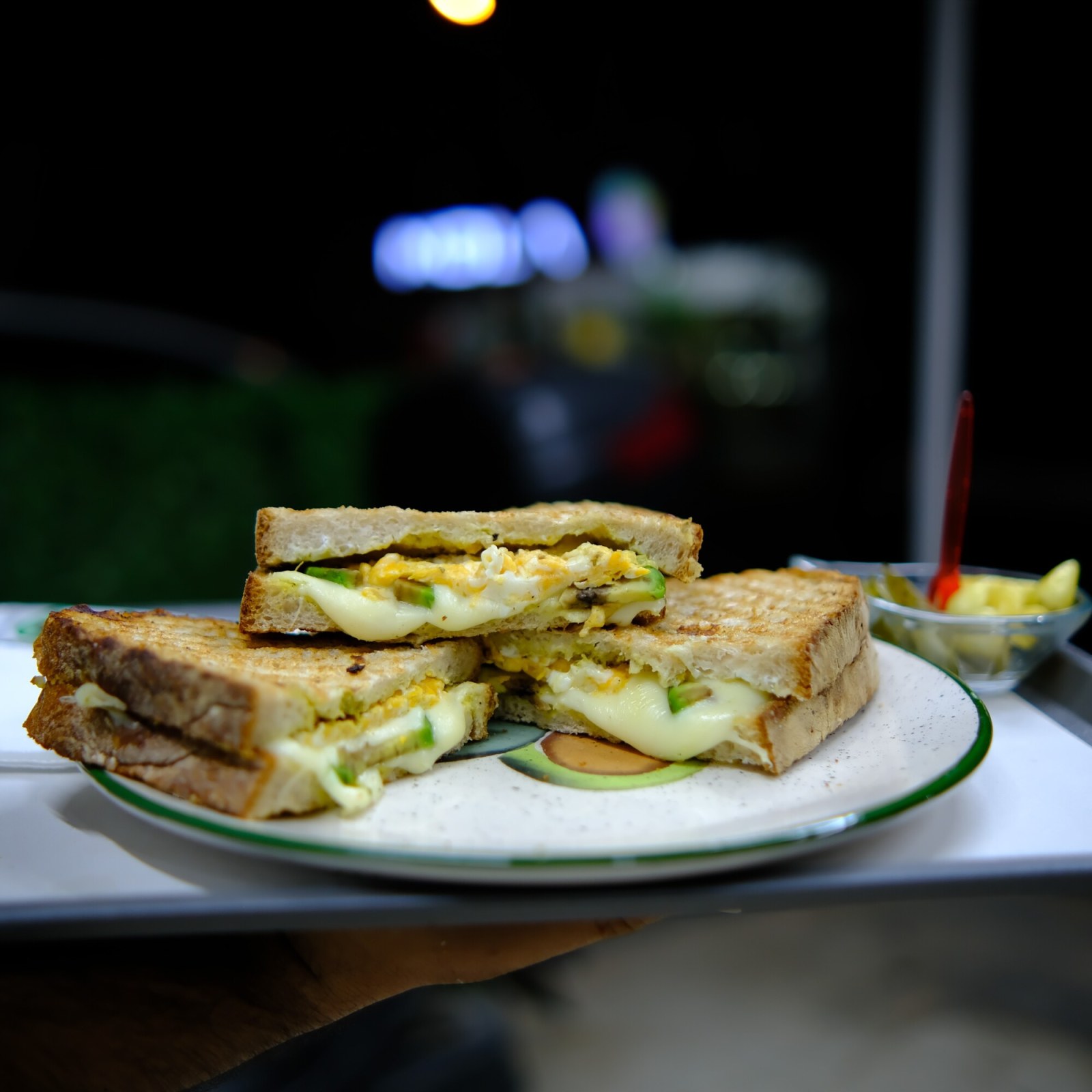 Avokadolu Tost